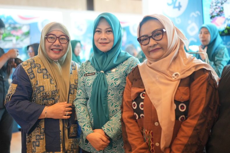 TP PKK dan Dekranasda Gowa Tampilkan Produk Unggulan UMKM di HKG PKK Nasional
