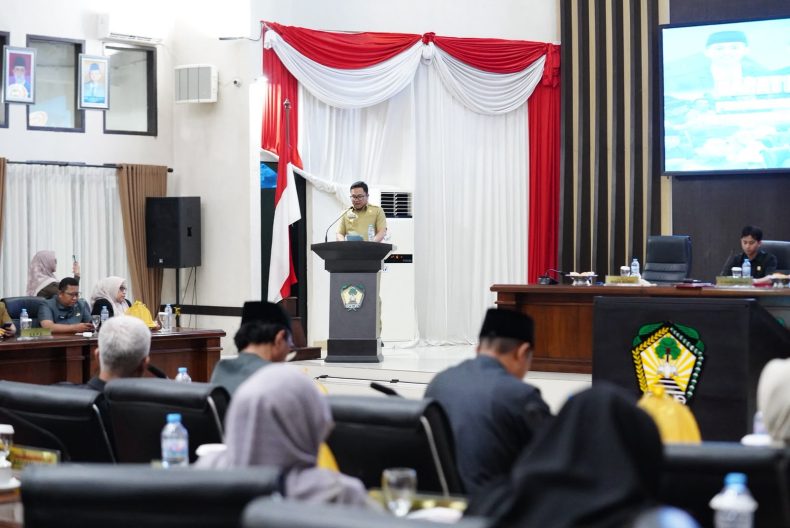 Fraksi DPRD Gowa Bedah Kinerja Pemkab, Wabup dan Jajaran OPD Hadiri Paripurna